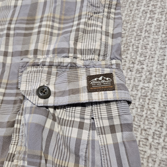 Eddie Bauer Men's Plaid Cargo Shorts Size 30 - Picture 2 of 9